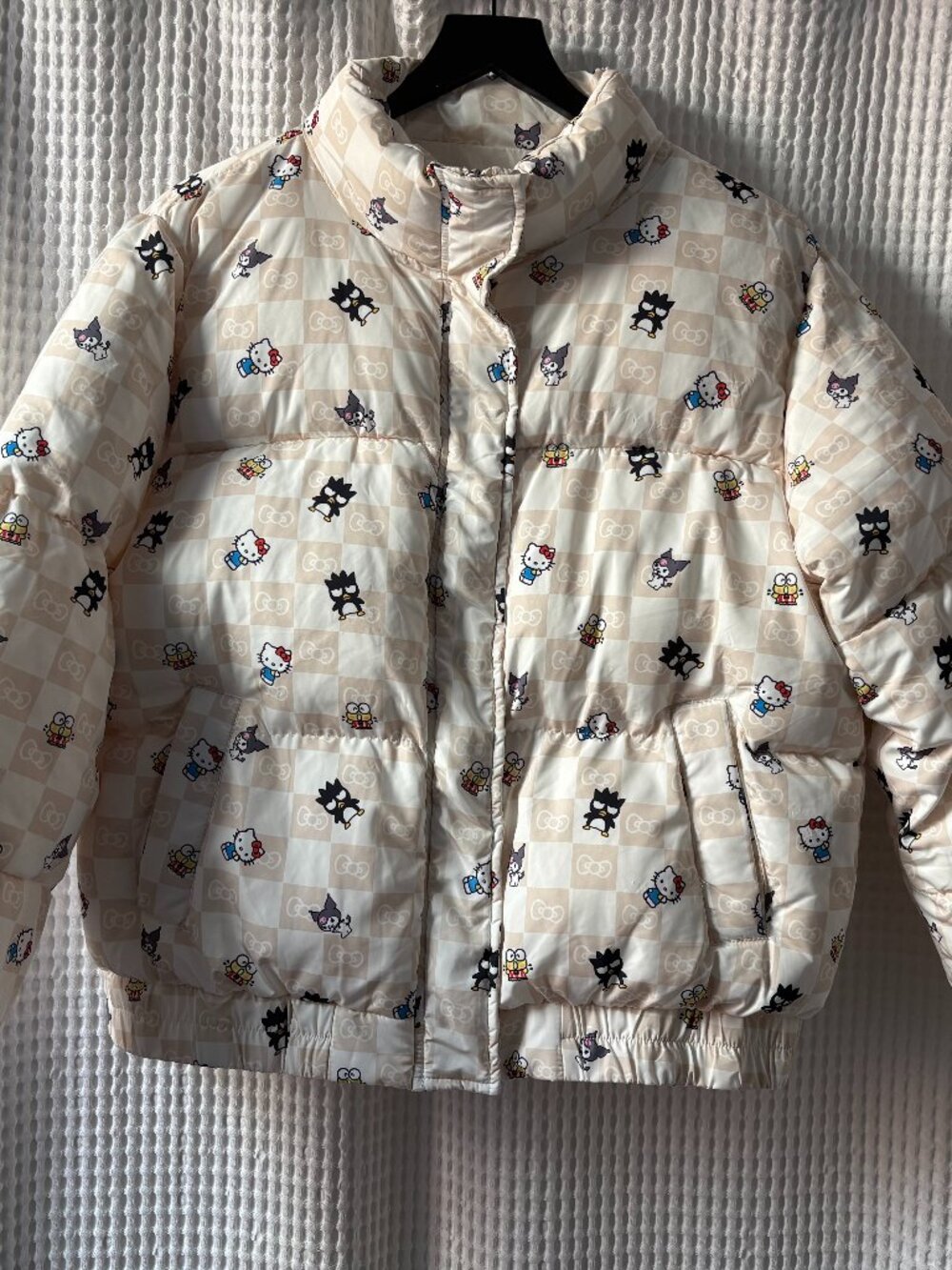 Hello Kitty Sanrio x Forever 21 collab multicolored puffer jacket women's large